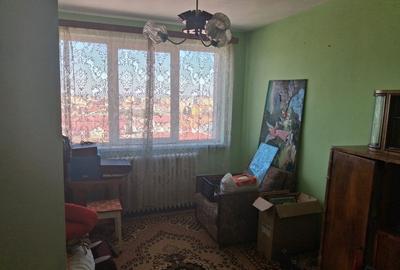 Apartament cu 3 camere decomandat în Exterior Vest - 2