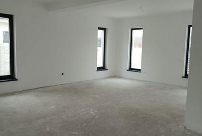 Casă cu 3 camere în Central - 1