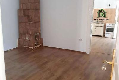 Casă cu 2 camere decomandat cu Teren 300 Mp în Central - 6