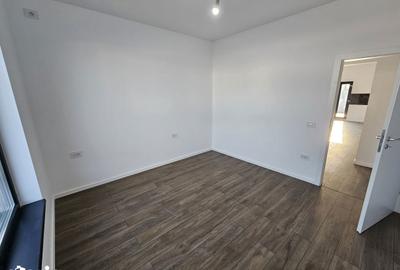 Casă cu 4 camere cu Teren 400 Mp în Tunari - 3