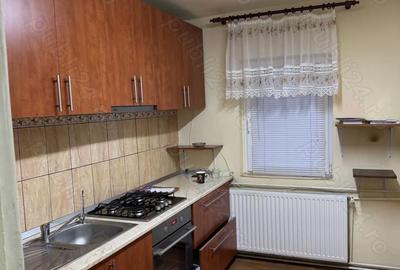Apartament cu 3 camere decomandat în Girocului - 1