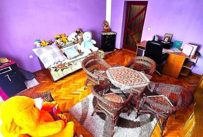 Casă cu 3 camere cu Teren 2500 Mp în Burdea - 12