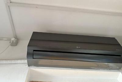 Apt 3cam renovat  69mp, dotat cu  CT, AC , an 1985  etaj 7/8, mobilat - 3