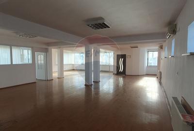 Spatiu comercial 840 mp de vanzare in zona Brestei - 2
