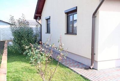 Sanmihaiu Roman - Casa individuala cu 3 camere si teren de 500 mp - 6