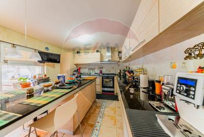 Casă cu 4 camere cu Garaj în Subcetate - 21