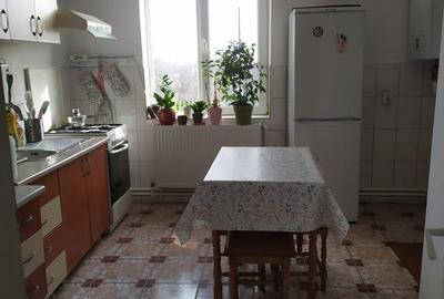 Apartament cu 3 camere decomandat în Răcăciuni - 17