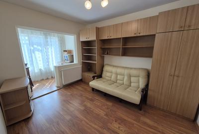 Apartament 3 camere confort 1 decomandat, foarte spatios, etaj 3 - 1