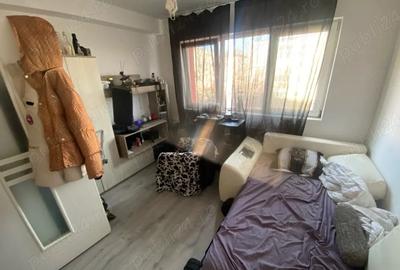 Garsonieră decomandată în UMT - 3