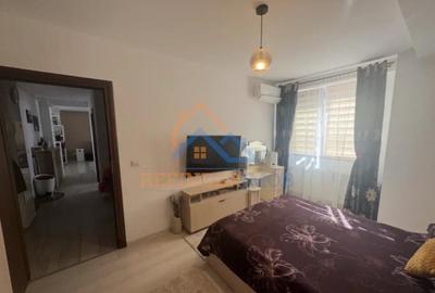 Vanzare apartament 3 camere zona Auchan Militari Vanzare apartament 3 camere zona Auchan Militari - 2