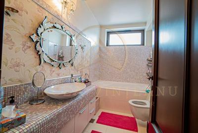 Casă individuală cu 11 camere cu Canalizare în Tomis II - 23