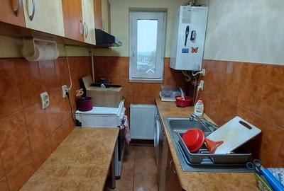 Apartament cu 3 camere decomandat în Luduș