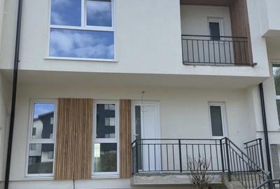 Casă cu 4 camere cu Canalizare în Florești - 1