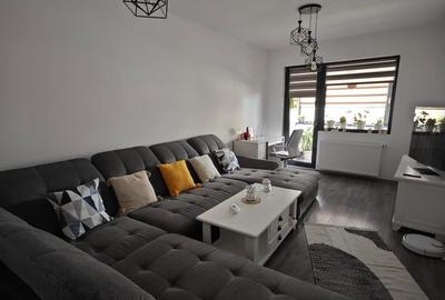 Apartament cu 2 camere decomandat în Apărătorii Patriei - 1