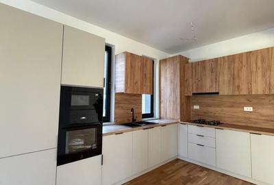 Casă cu 4 camere cu Teren 200 Mp în Central - 6