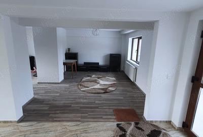 Casă cu 6 camere cu Teren 350 Mp în Râșnov - 1