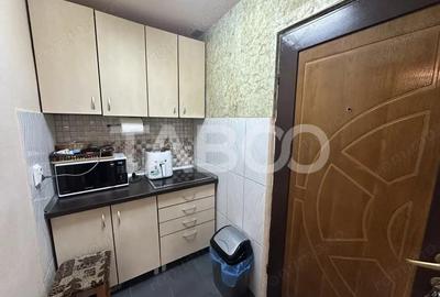 Garsoniera mobilata si utilata la etaj 2 zona Broscarie Sibiu - 2