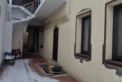 Inchiriere garsoniera cocheta, zona Blumana - 11