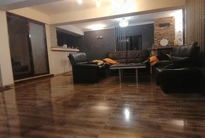 Casă cu 8 camere cu Teren 740 Mp în Mioveni - 10