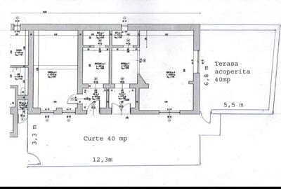 Casă cu Teren 200 Mp în Central - 1