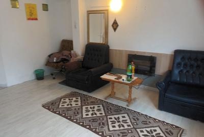 Spațiu comercial, de 35 mp, în Central - 7