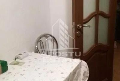 Apartament cu 3 camere decomandat, mobilat în Olimpia-Stadion