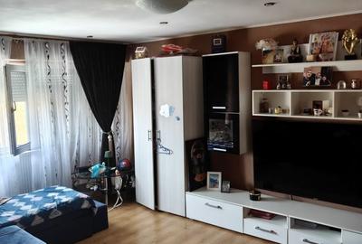 Apartament cu 3 camere decomandat în Central - 2