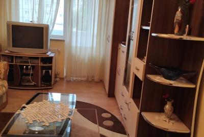 Apartament 4 camere, decomandat, etajul 2/4, Radauti - 2