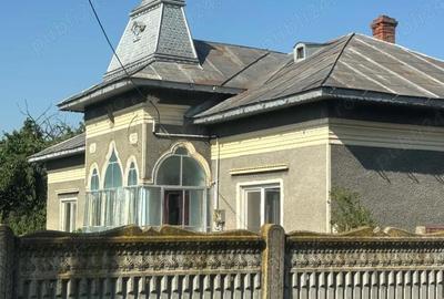 Casă cu 4 camere cu Teren 2500 Mp în Rotunda - 5