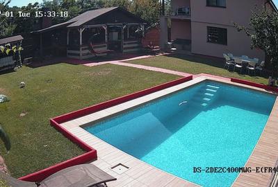 Casă cu 3 camere cu Teren 300 Mp în Central - 1