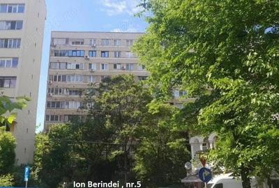 Apartament cu 3 camere semidecomandat în Central - 3