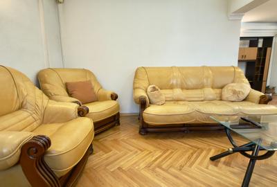 Apartament cu 5 camere decomandat, mobilat în Păcii