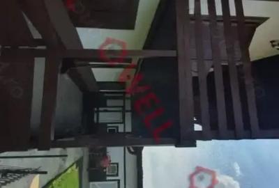 Casă cu 4 camere în Central - 3