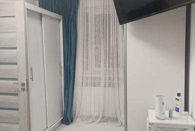 Apartament cu 3 camere nedecomandat, mobilat în Km 4-5 - 2