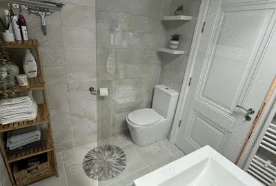 Apartament cu 3 camere decomandat în Hârșova - 5