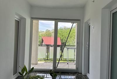 Casă cu 4 camere în Central - 3