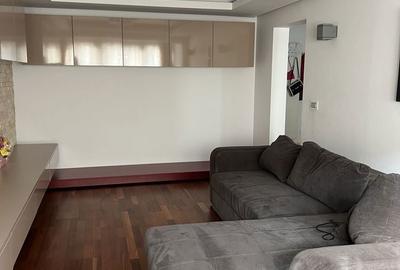 Apartament cu 4 camere decomandat în Central - 1