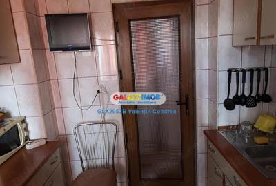 Apartament cu 3 camere decomandat, mobilat în Rahova