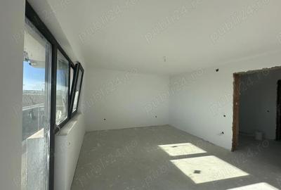 Casă cu 5 camere cu Teren 1045 Mp în Strejnicu - 4