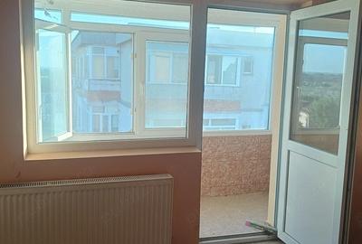 Apartament cu 2 camere decomandat în Orizont - 1
