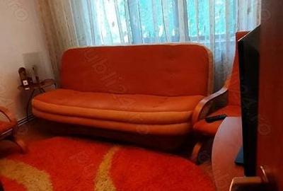De vanzare apartament cu 3 camere, etaj 2, Bloc E4 in Corabia - 2