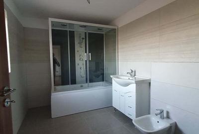 Spațiu comercial, de 450 mp, în Central - 7