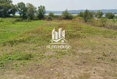 Teren de 3300 mp, în Central - 2