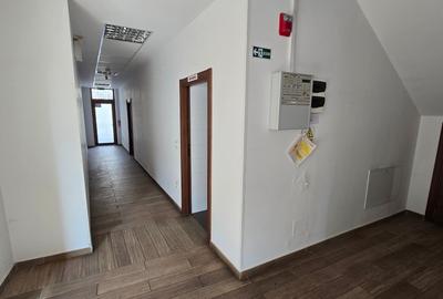 Casă cu 11 camere cu Canalizare în Ultracentral - 15