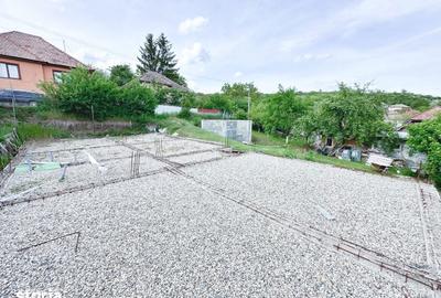 Teren de 376 mp, în Central - 8