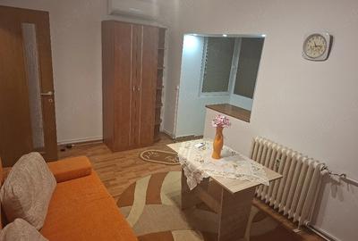 Garsonieră semidecomandată în Confecții