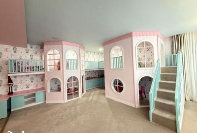 Casă cu 6 camere cu Teren 250 Mp în Central - 2