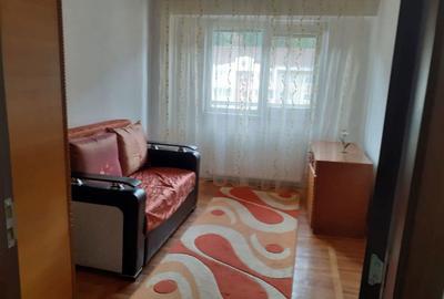 Apartament cu 4 camere decomandat în Luncă - 2