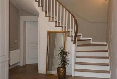 Casă individuală cu 10 camere cu Canalizare în Malu Mare - 6