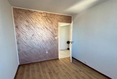Vand apartament cu 3 camere decomandat - 1